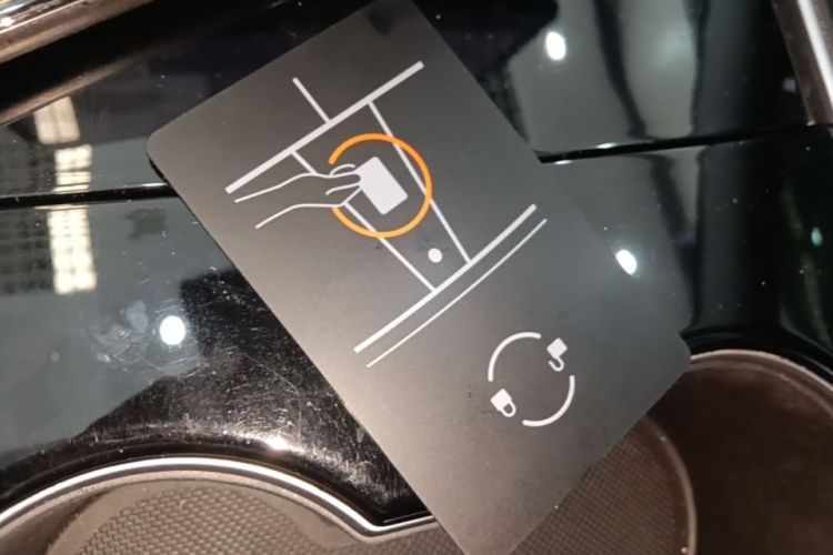 Tesla Model 3 2020 immagine di auto #9