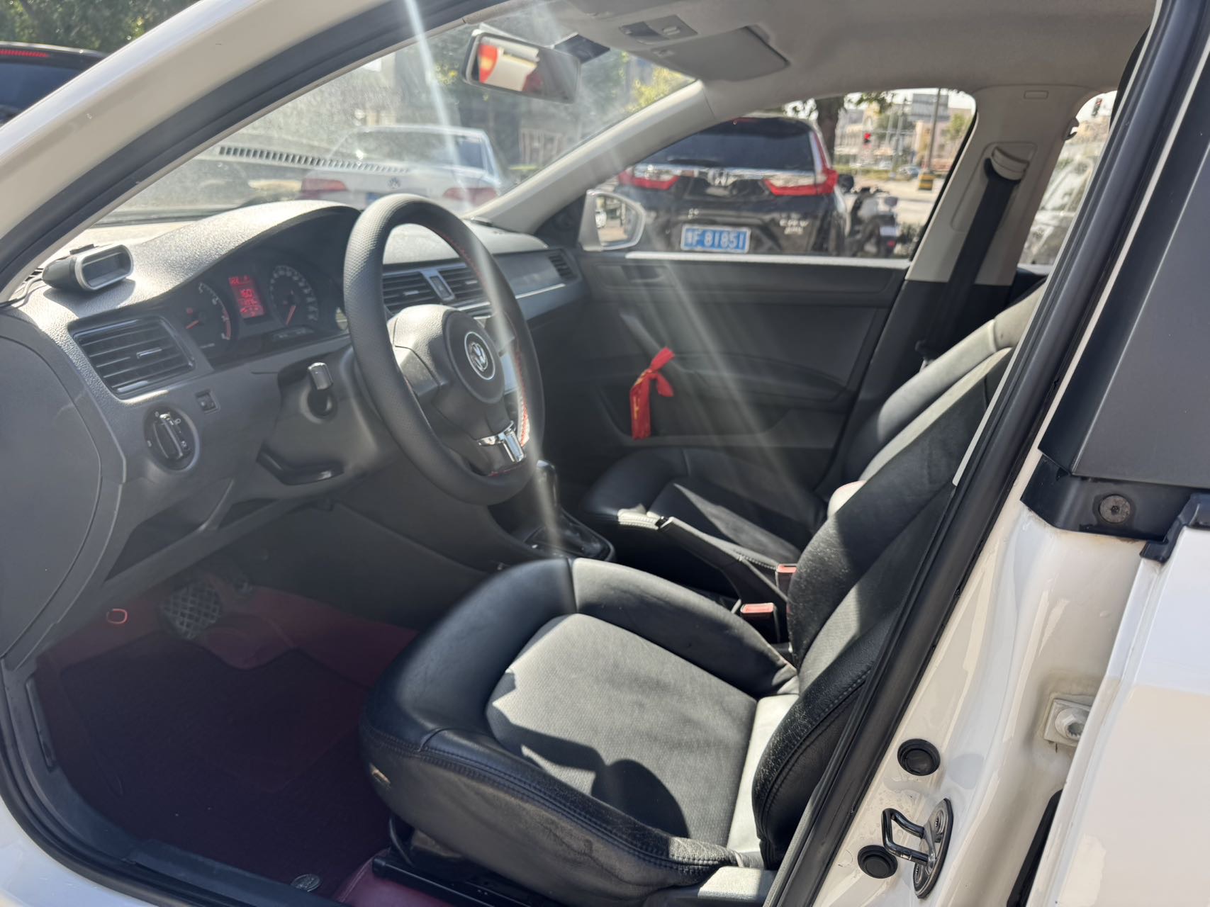 Volkswagen Santana 2014 car image #3