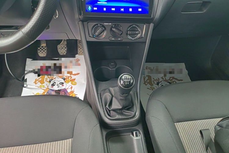 Volkswagen Polo 2017 car image #14