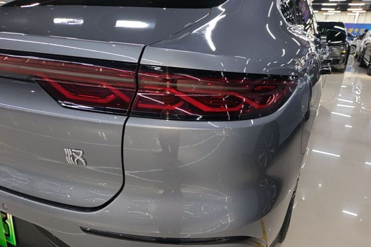BYD Han 2023 car image #8