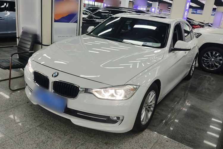 BMW 3 Series 2015 صورة سيارة #2