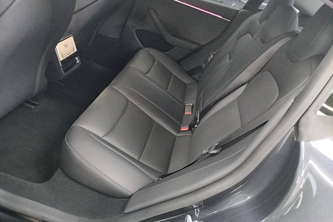 Tesla Model 3 2024 car image #13