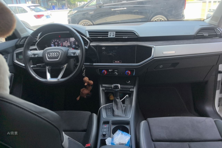 Audi Q3 2019 #11 Audi Q3 2019 car image #11