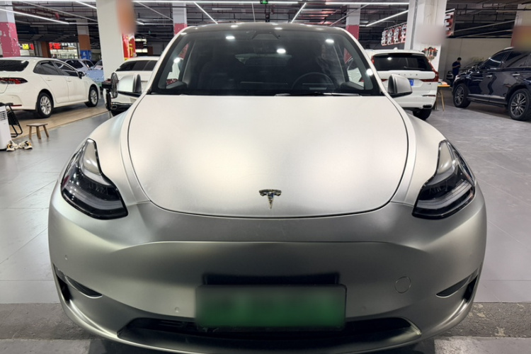 Tesla Model Y 2023 immagine di auto #3