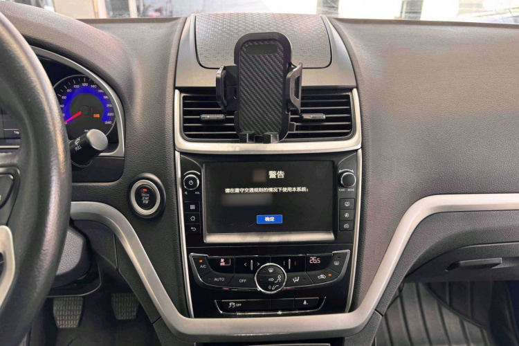 GEELY Emgrand 2015 car image #20