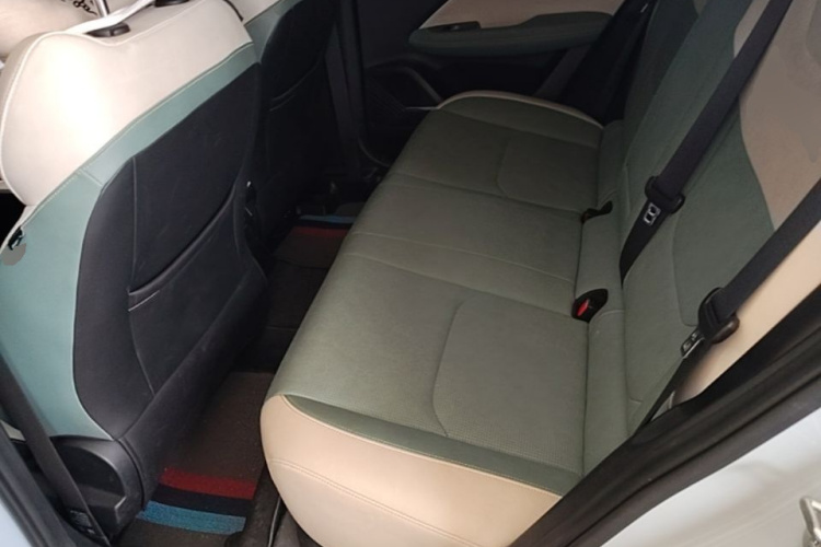 GEELY Emgrand L HiP 2022 car image #17