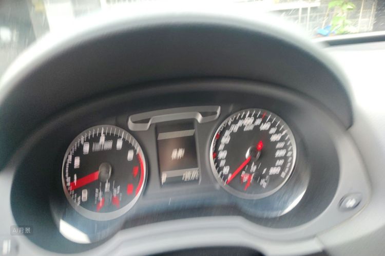 Audi Q3 2014 immagine di auto #13