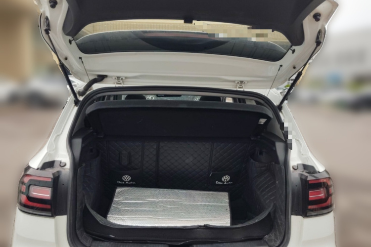 Volkswagen Tacqua 2021 car image #21