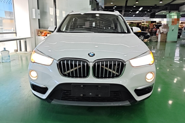 BMW X1 2018 #3 BMW X1 2018 car image #3