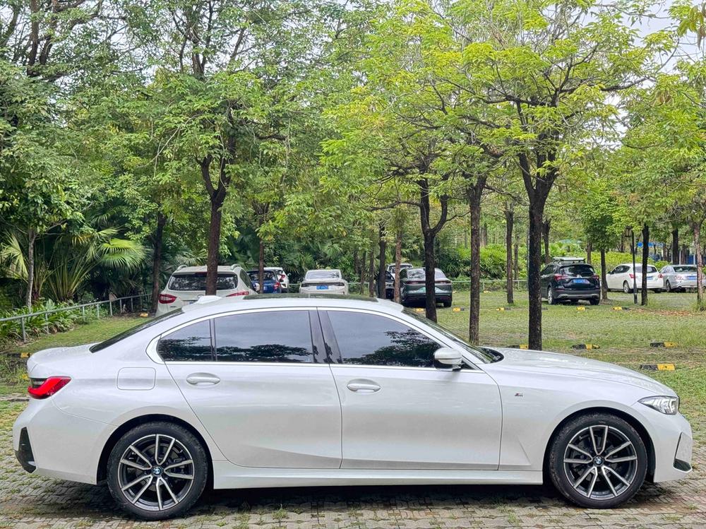 BMW 3 Series 2023 #8 BMW 3 Series 2023 car image #8
