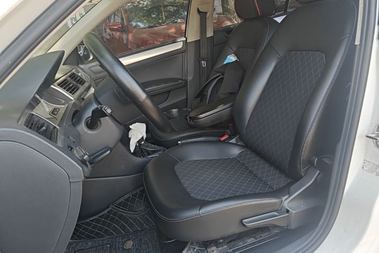 Skoda Rapid 2019 #15 Skoda Rapid 2019 image de voiture #15