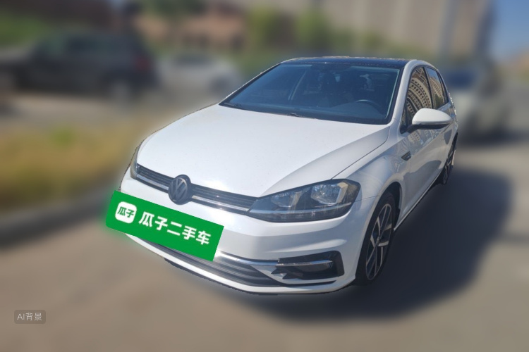 Volkswagen Golf 2021 car image #2