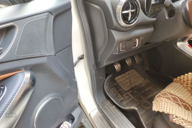 BYD Yuan 2016 car image #18