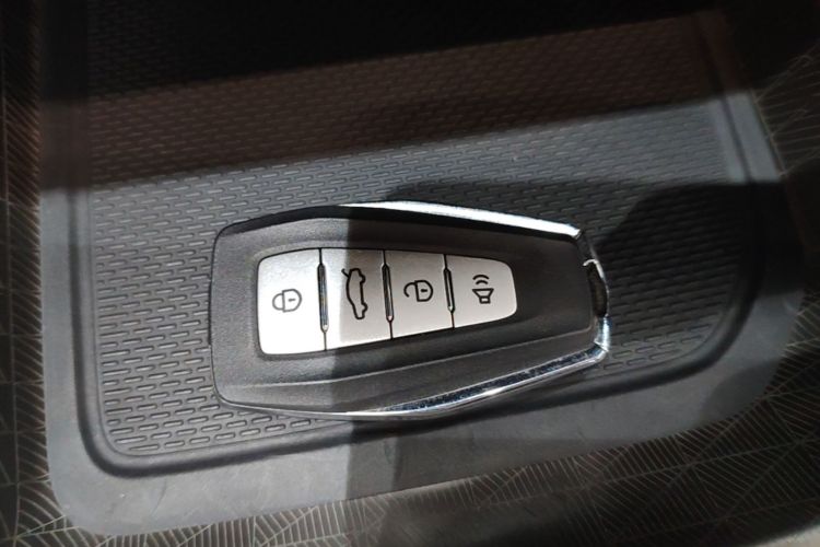 GEELY Emgrand 2024 #9 GEELY Emgrand 2024 car image #9