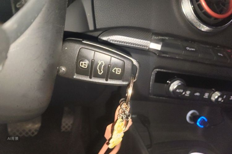 Audi A3 2018 car image #10