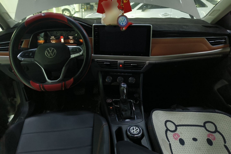 Volkswagen Bora 2023 image de voiture #10