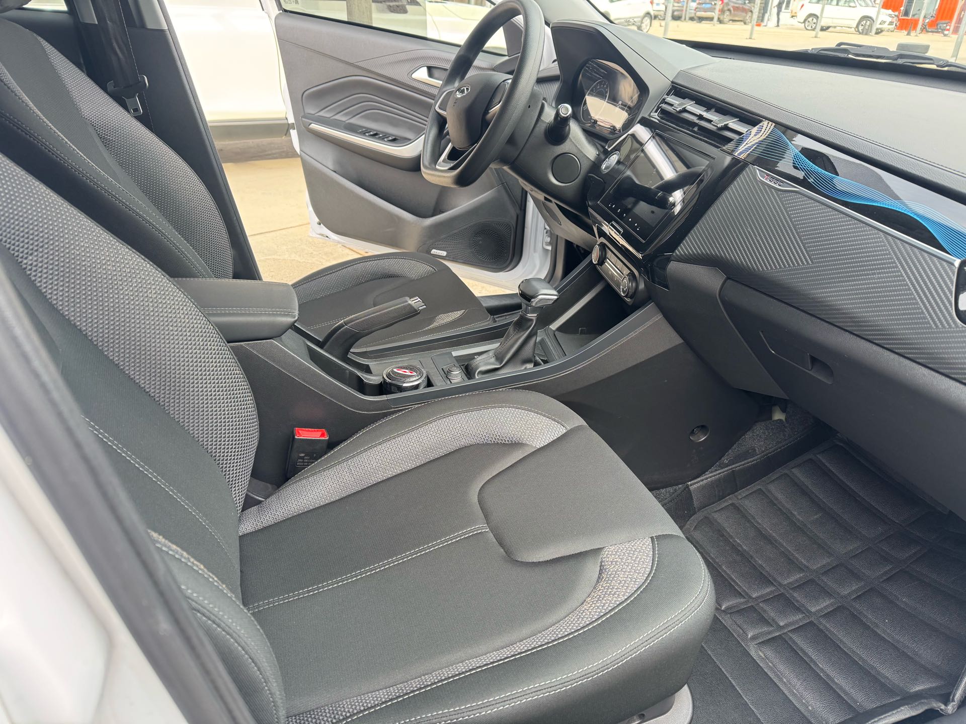 Chery Tiggo 3x 2024 immagine di auto #8
