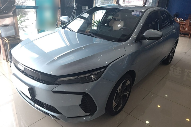 GEELY Emgrand L HiP 2023 car image #2