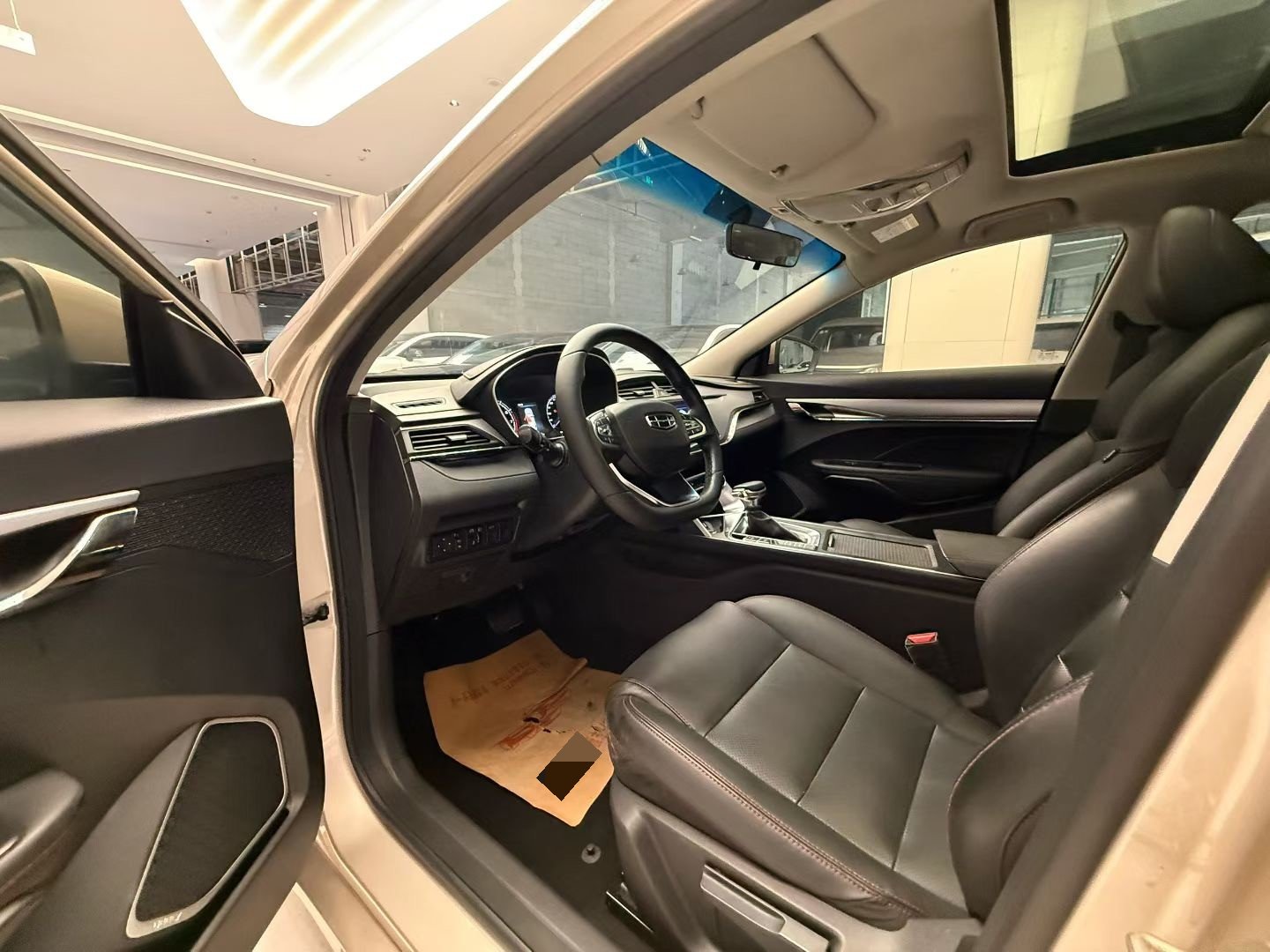 GEELY Binray 2020 immagine di auto #5