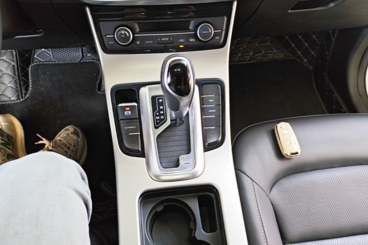 GEELY Emgrand GL 2017 car image #14