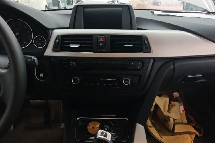 BMW 3 Series 2015 #13 BMW 3 Series 2015 car image #13