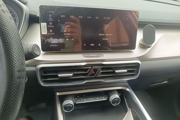 GEELY Coolray 2019 car image #13