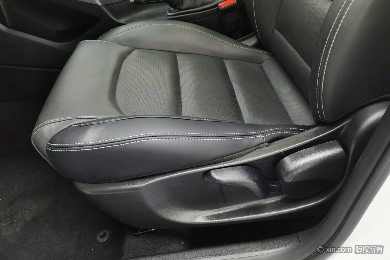 GEELY Emgrand 2019 #21 GEELY Emgrand 2019 car image #21