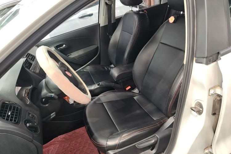 Volkswagen Polo 2019 car image #15