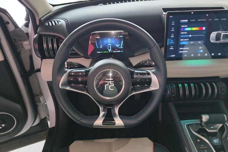 BYD Yuan Plus 2023 صورة سيارة #11