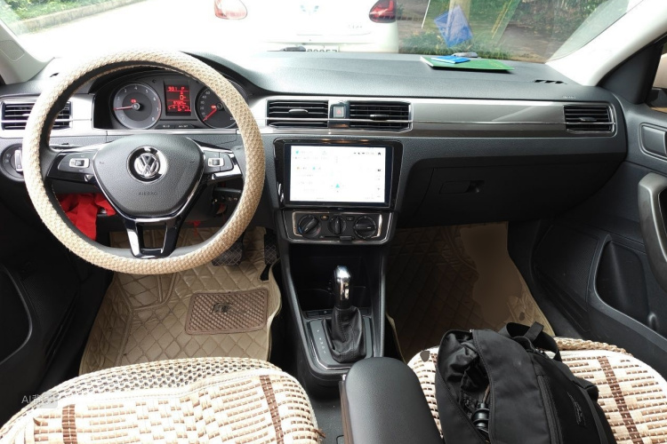 Volkswagen Santana 2019 car image #11