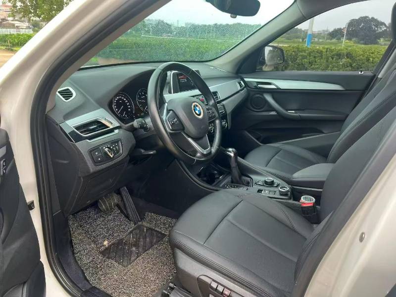 BMW X1 2019 #2 BMW X1 2019 car image #2