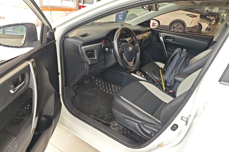 Toyota Corolla 2016 car image #12