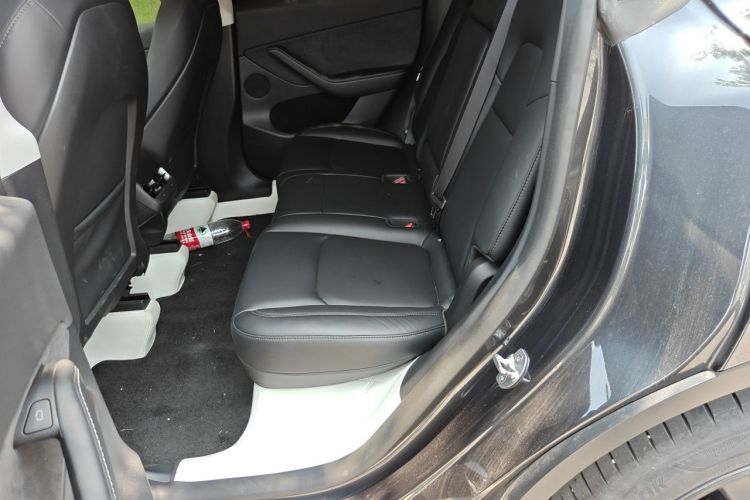 Tesla Model Y 2024 #14 Tesla Model Y 2024 immagine di auto #14