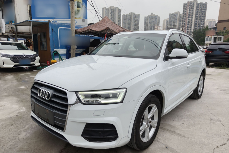 Audi Q3 2018 صورة سيارة #2