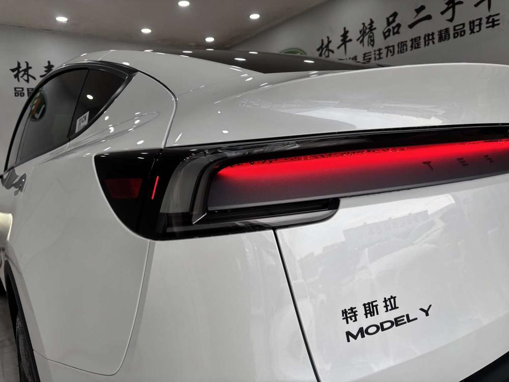 Tesla Model Y 2026 #10 Tesla Model Y 2026 immagine di auto #10