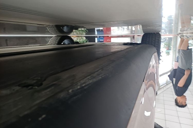 Tesla Model Y 2021 car image #27