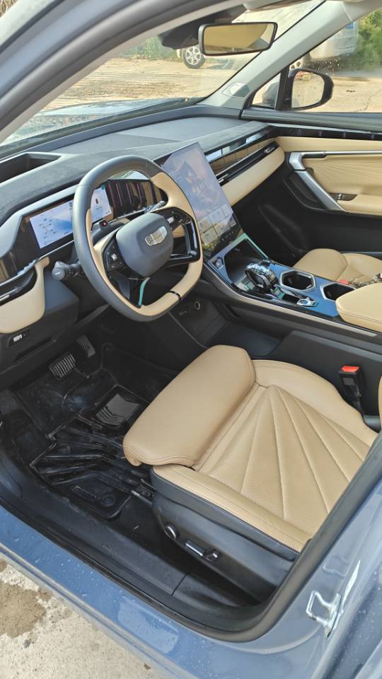 GEELY Boyue L 2022 car image #4