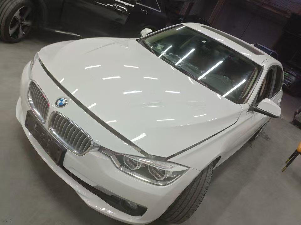 BMW 3 Series 2018 BMW 3 Series 2018 car image