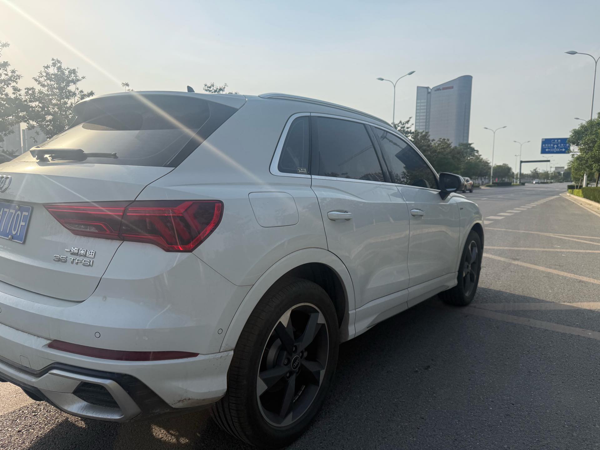 Audi Q3 2024 car image #5