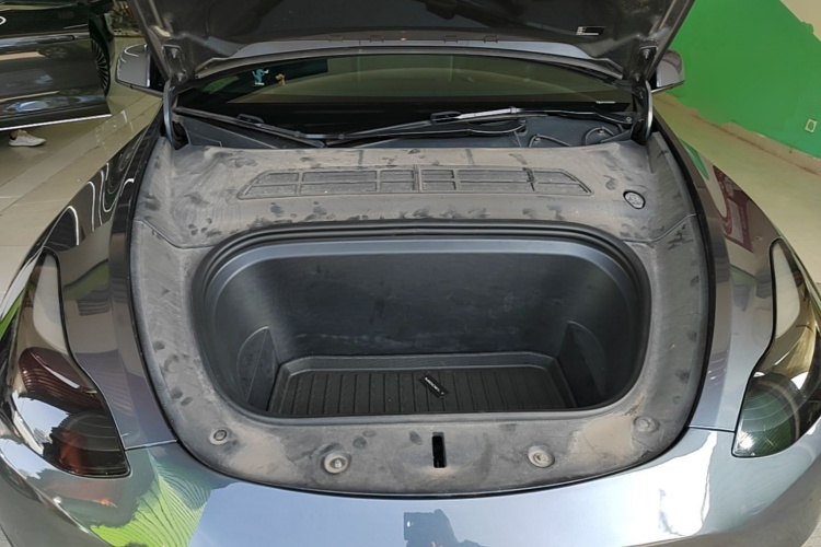 Tesla Model Y 2022 #20 Tesla Model Y 2022 car image #20