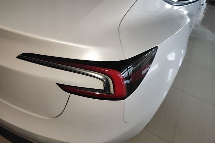 Tesla Model 3 2024 #8 Tesla Model 3 2024 car image #8