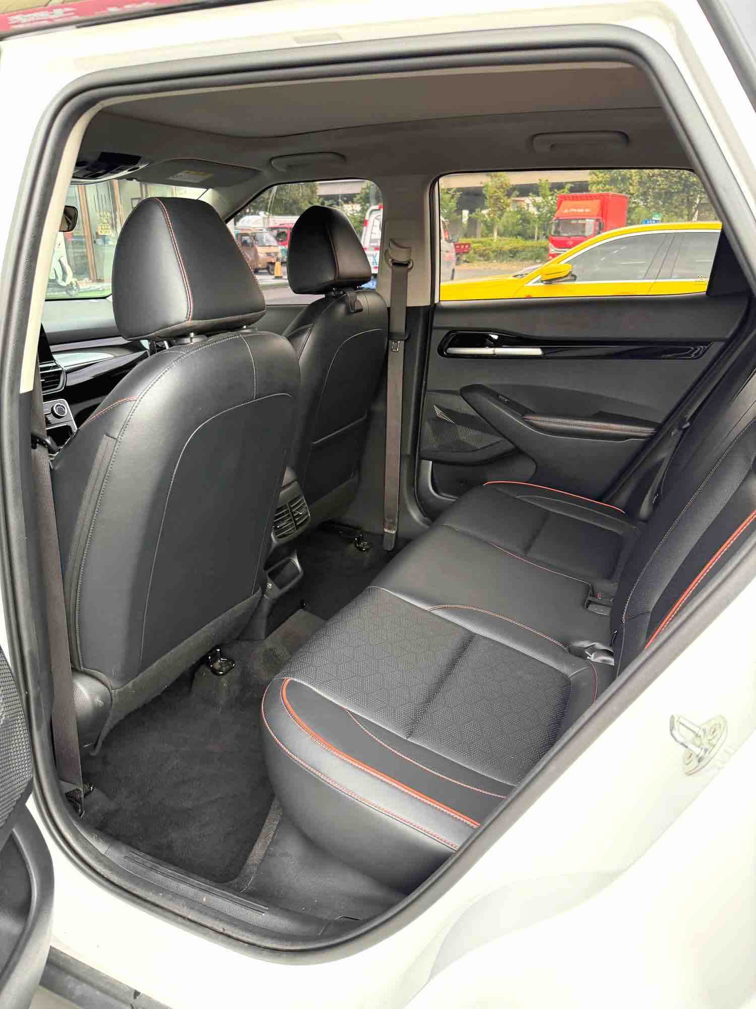 Kia Seltos 2023 immagine di auto #4