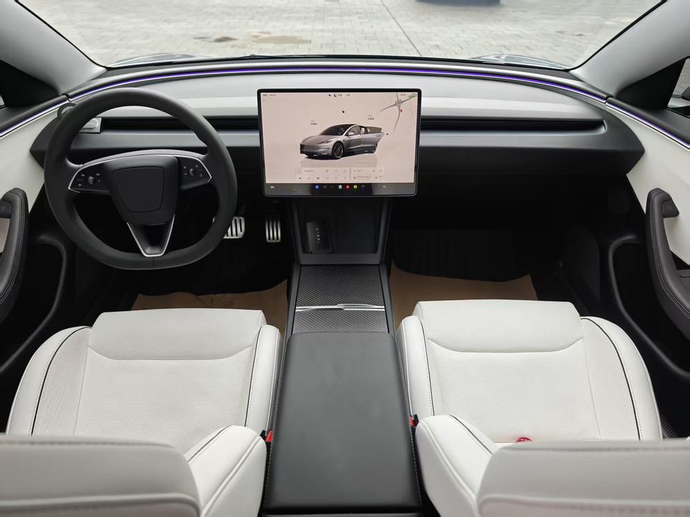 Tesla Model 3 2024 car image #11