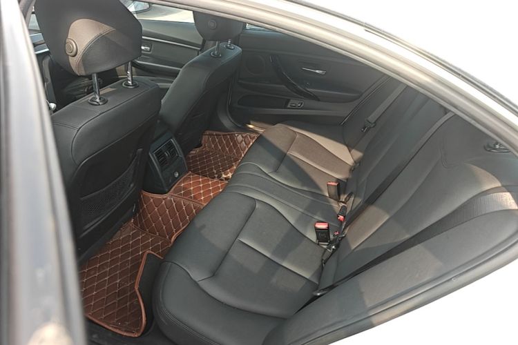 BMW 3 Series 2017 car image #17