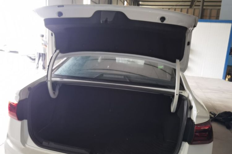 Volkswagen Bora 2019 car image #19