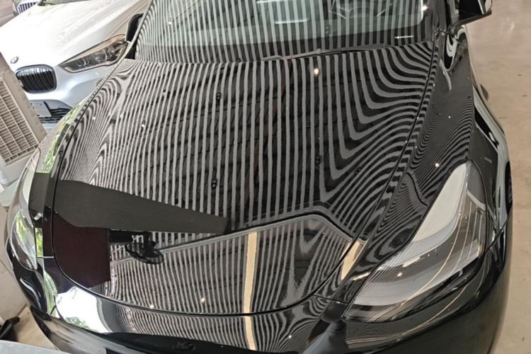 Tesla Model Y 2023 car image #3