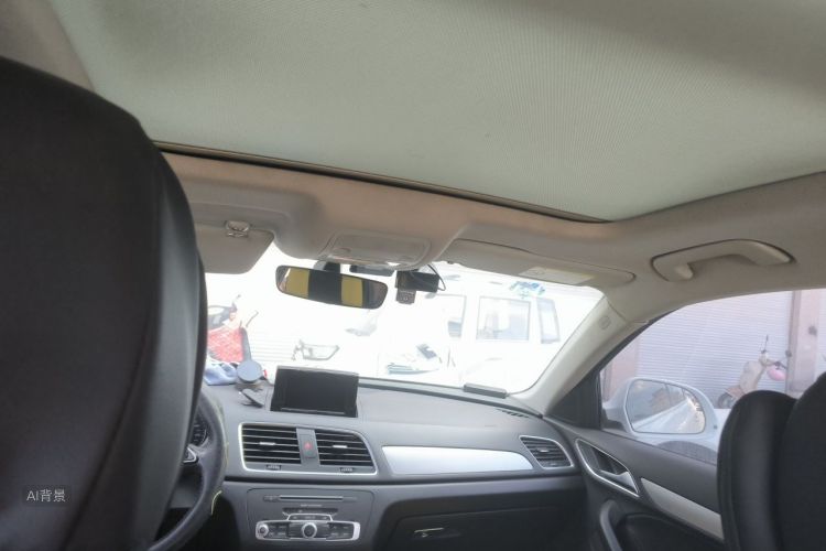Audi Q3 2018 car image #20