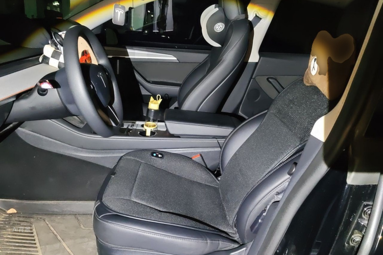 Tesla Model Y 2023 #17 Tesla Model Y 2023 car image #17