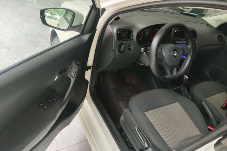Volkswagen Polo 2017 #12 Volkswagen Polo 2017 car image #12