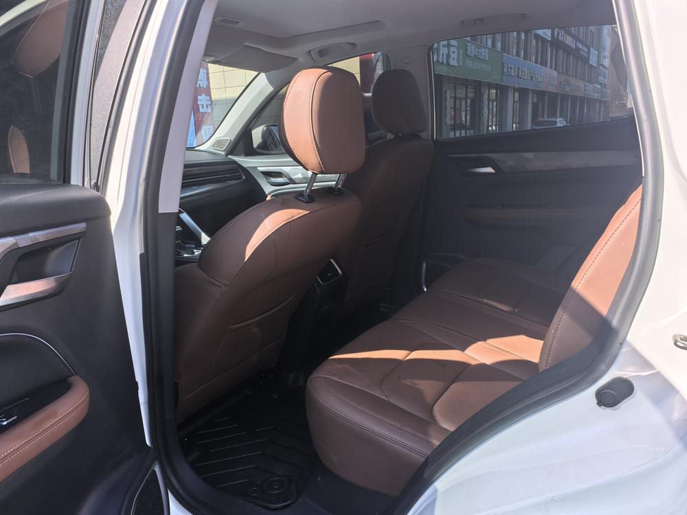 GEELY Vision X6 2024 car image #12
